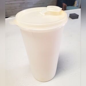 Tupperware Container